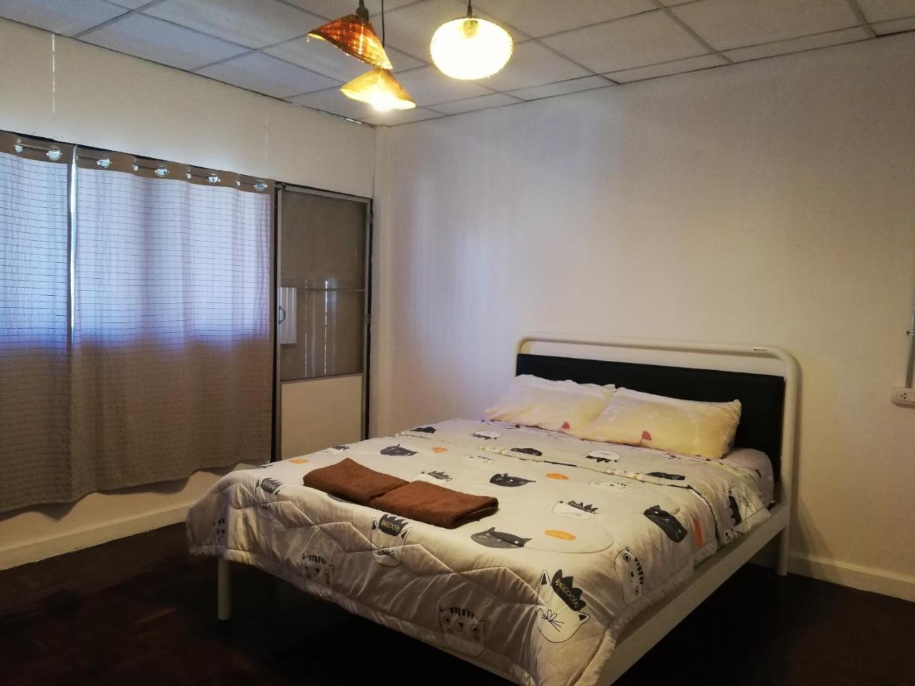 Sofia Hostel Чианг Рай Екстериор снимка