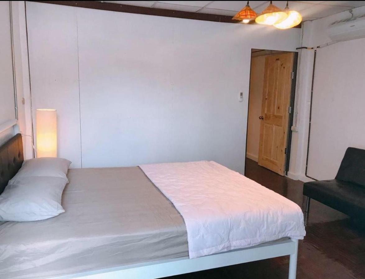 Sofia Hostel Чианг Рай Екстериор снимка