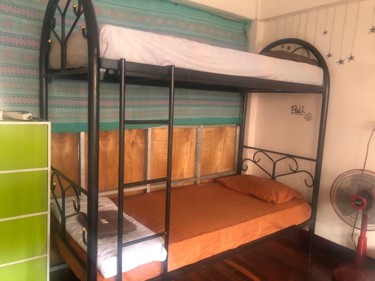 Sofia Hostel Чианг Рай Екстериор снимка