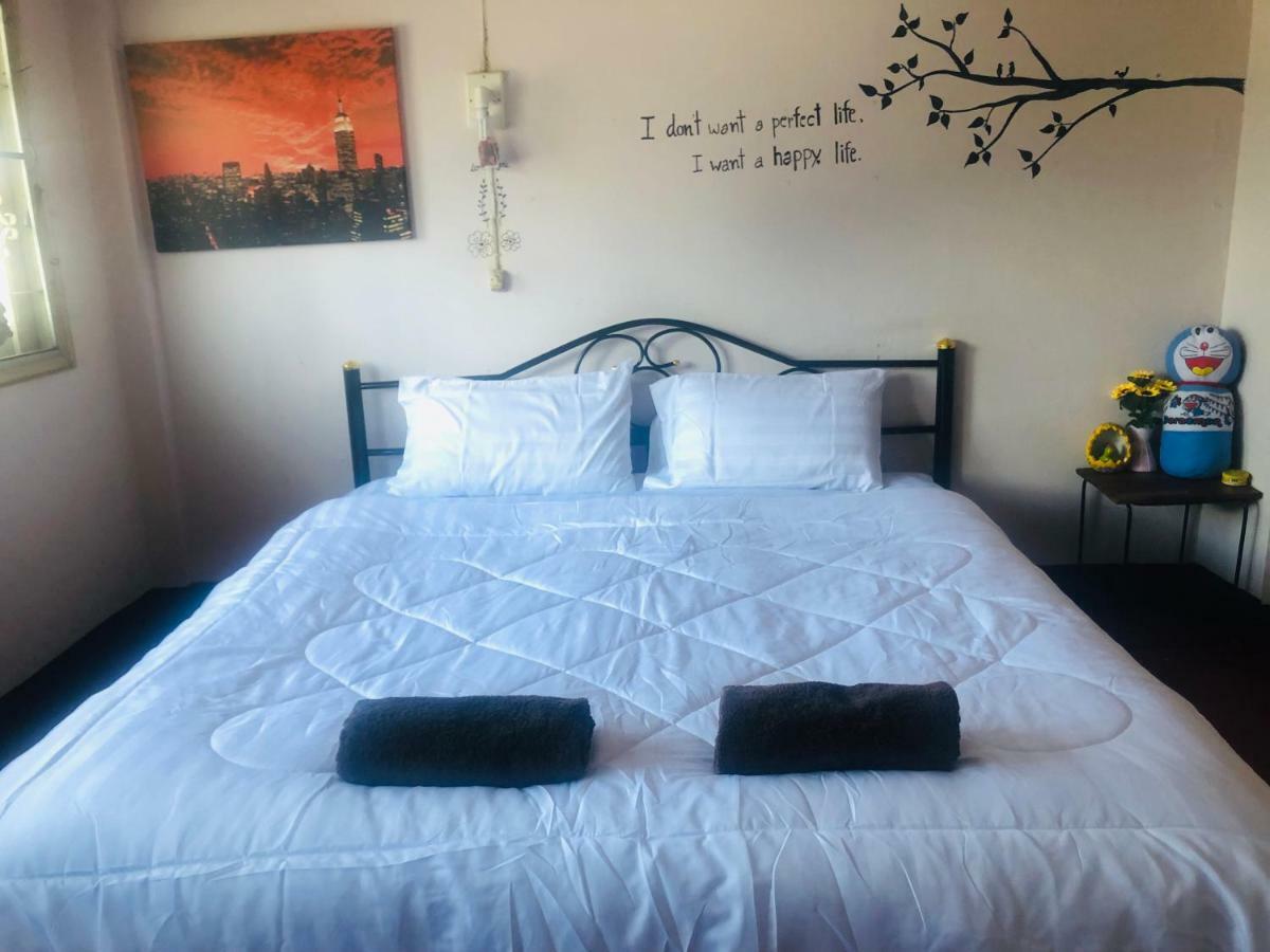 Sofia Hostel Чианг Рай Екстериор снимка