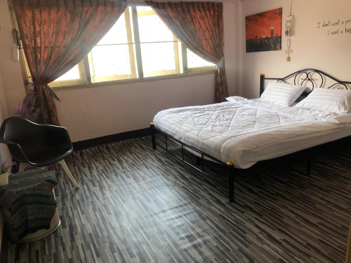 Sofia Hostel Чианг Рай Екстериор снимка